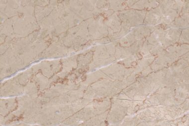 La pierre NAP est un calcaire beige/ivoire en couleur de fond et petites veines Oranges et brunes. Occasionnellement on peut trouver quelques petits fossiles.