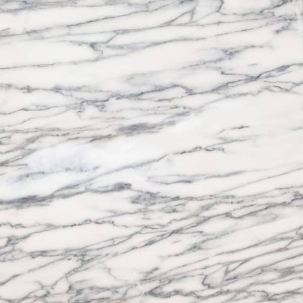 La pierre NET Z est un marbre de couleur blanche de grain fin a moyen et veines brunes bien définies. Ces veines peuvent présenter des motifs très irrégulièrs.